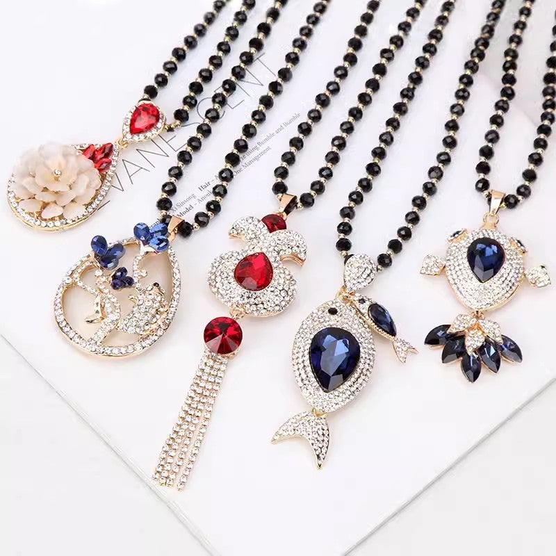 Fashion Simple Crystal Necklace New Sweater Chain Long Female Flower Pendant Versatile High-End Clothing Accessories - Image 4